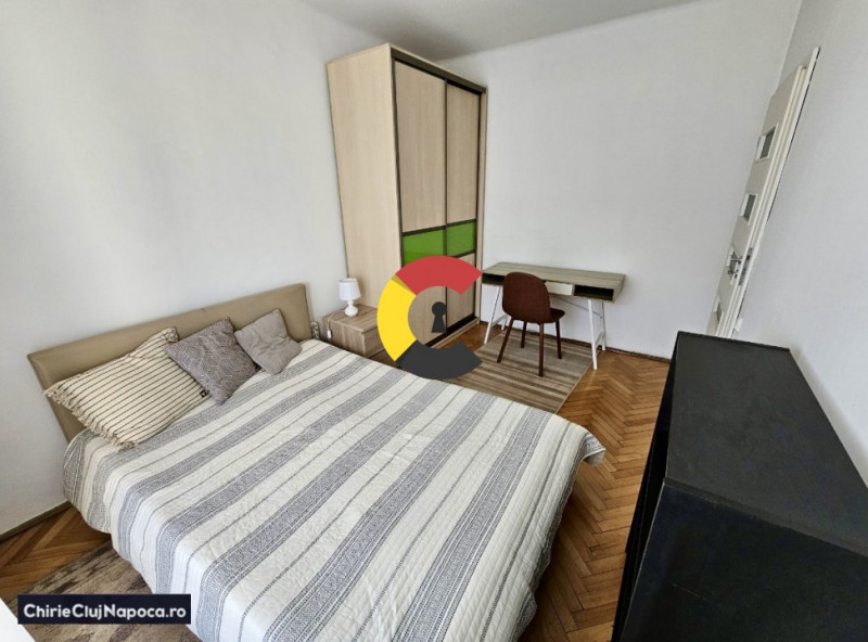 Apartament dragut cu 2 camere, CENTRAL, zona Facultatii de Litere, balcon 