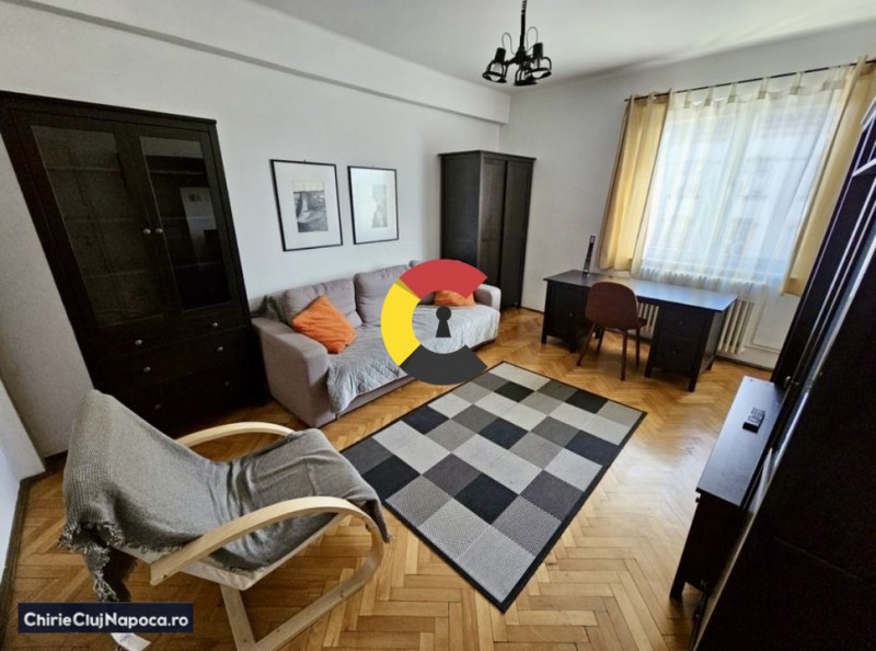 Apartament dragut cu 2 camere, CENTRAL, zona Facultatii de Litere, balcon 