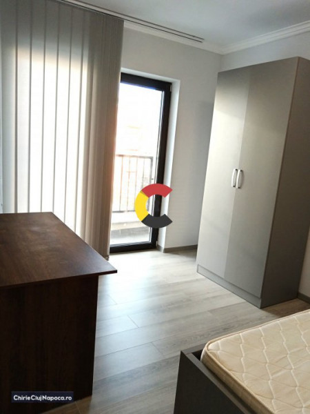 Apartament frumos , 2 dormitoare si living vu bucatarie  - Zona Iulius Mall