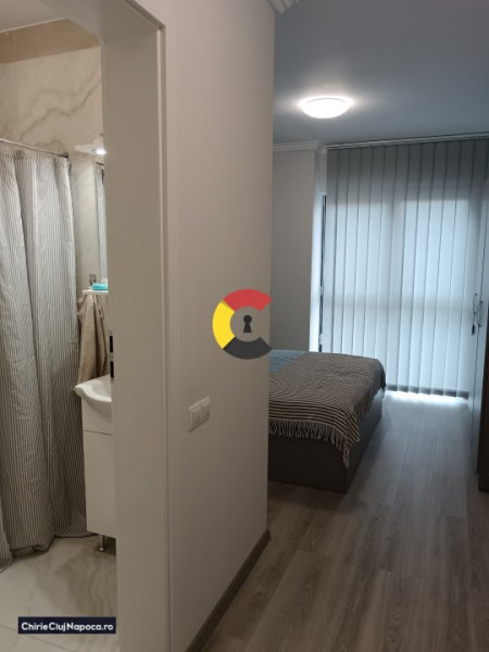 Apartament frumos , 2 dormitoare si living vu bucatarie  - Zona Iulius Mall