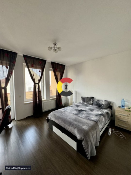 Apartament spatios, 135 mp, cu 4 camere, ANDREI MURESANU, 2 parcari si balcoane