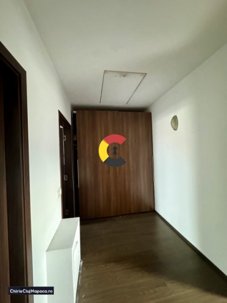 Apartament spatios, 135 mp, cu 4 camere, ANDREI MURESANU, 2 parcari si balcoane