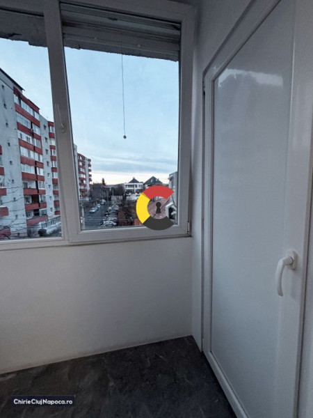 Inchiriez Apartament 🏡3 Camere + 2 Parcări - Cartier Între Lacuri