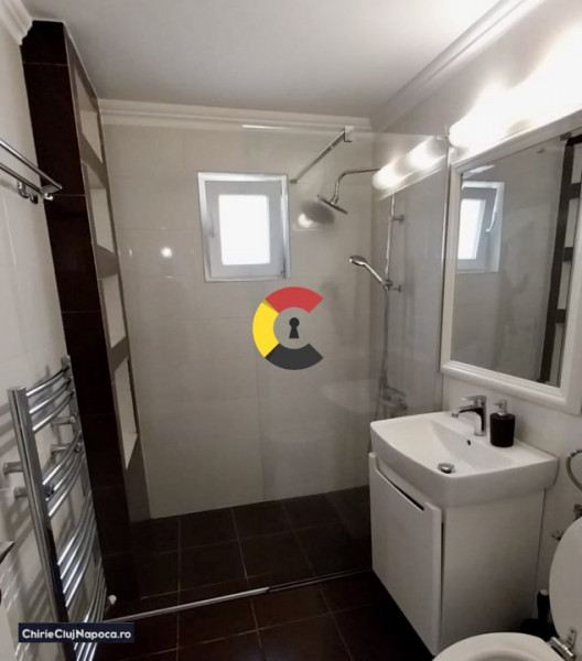 Apartament frumos cu 3 dormitoare, MARASTI, zona Panemar, balcon si parcare 