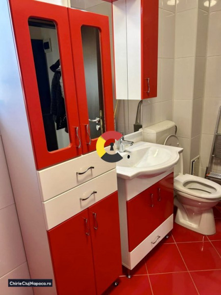 Apartament spatios cu 2 camere, garaj, cartier Europa