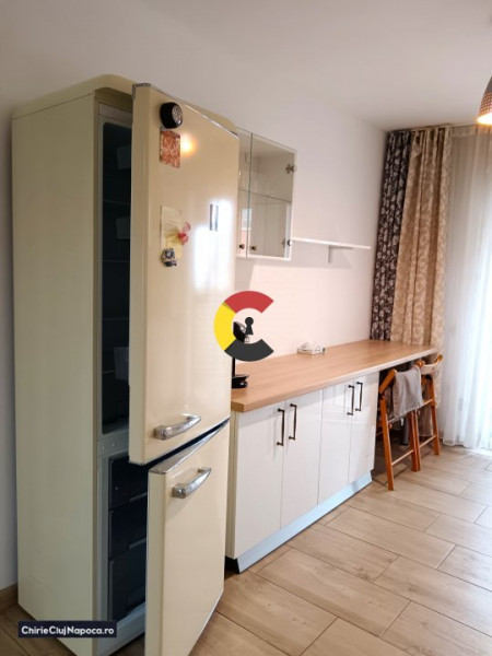 APARTAMENT FRUMOS IN FLORESTI -  ZONA PROFI, STRADA PORII