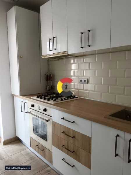 APARTAMENT FRUMOS IN FLORESTI -  ZONA PROFI, STRADA PORII