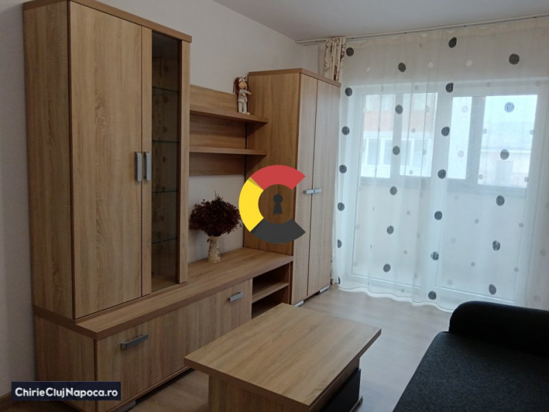 APARTAMENT FRUMOS IN FLORESTI -  ZONA PROFI, STRADA PORII