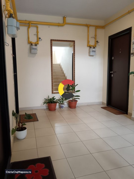 APARTAMENT FRUMOS IN FLORESTI -  ZONA PROFI, STRADA PORII