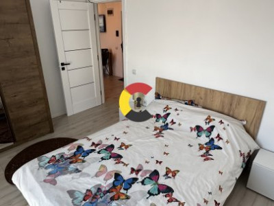 Inchiriez apartament cu dormitor si living cu bucatarie in Floresti 