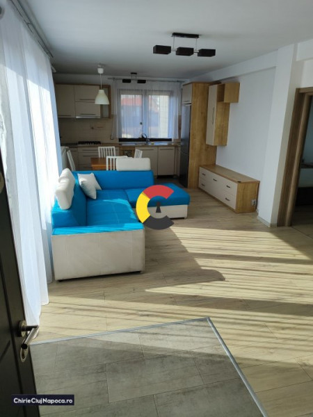 Apartament spatios cu 3 camere pe 2 nivele si acces curte, MARASTI