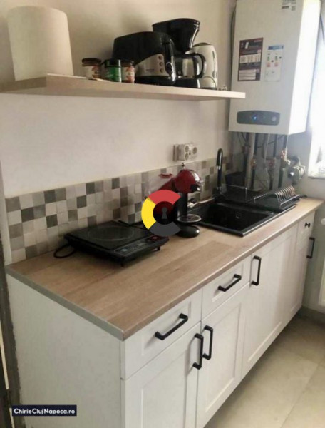 Apartament studențesc cu 2 camere dec.  si 2 bai, HASDEU, zona UMF, parcare