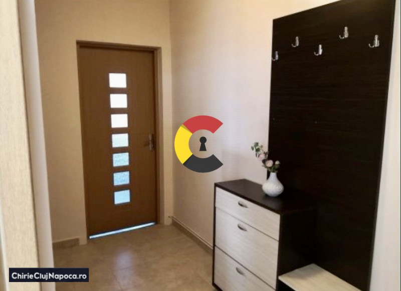 Apartament fain cu 2 dormitoare dec., Centru, zona Piata Mihai Viteazul, balcon