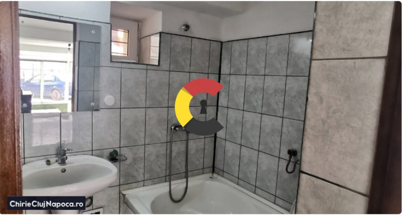 Spatiu pretabil pentru birouri, atelier, masaj, situat in Centru.