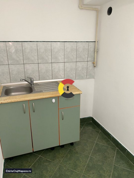 Spatiu pretabil pentru birouri, atelier, masaj, situat in Centru.