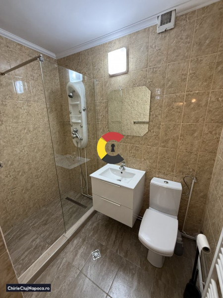 Ap cu 2 camere + 2 băi | parcare curte | intrare din curte | Plopilor