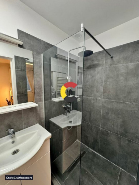 Casa faina cu 2 camere, Marasti, zona Clujana, parcare si gradina