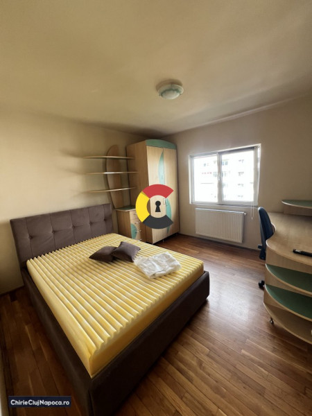 Ap.3 camere decomandate pe Bdl.Dorobantilor | loc de parcare privat|
