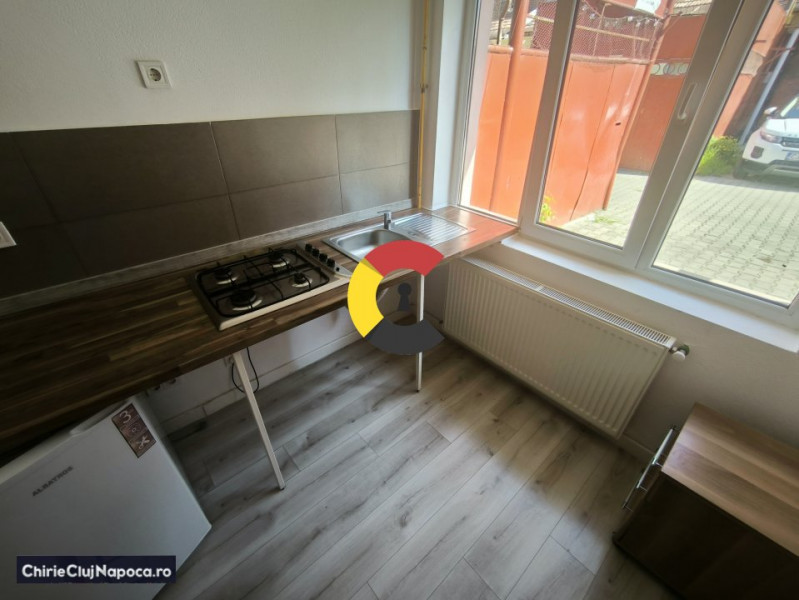 Garsoniera micuta studenteasca situata in Centrul Clujului