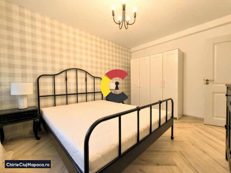 Apartament elegant cu 2 camere + balcon, vizavi de Parcul Central