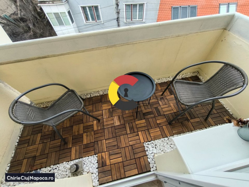 Apartament elegant cu 2 camere + balcon, vizavi de Parcul Central