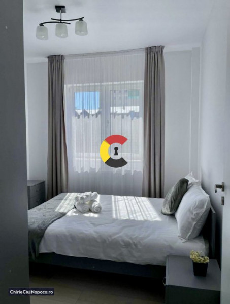 Apartament frumos cu 3 camere, 2 dormitoare, 2 bai, Calea Turzii