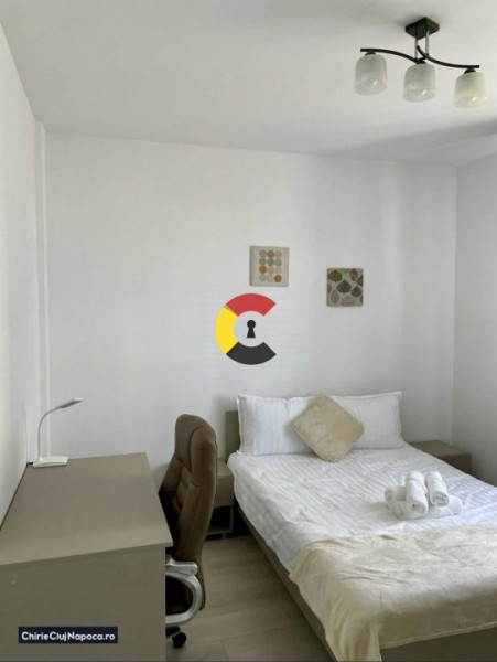 Apartament frumos cu 3 camere, 2 dormitoare, 2 bai, Calea Turzii