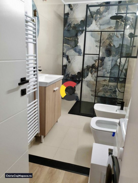 Apartament cu 2 dormitoare decomandate, Central, zona Piata Cipariu