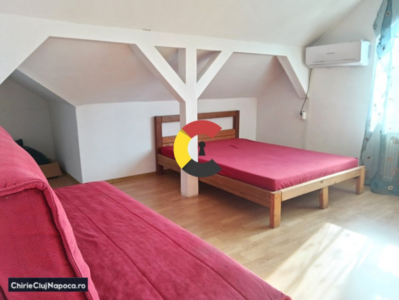 Apartament cu 2 camere decomandate cu acces la curte!