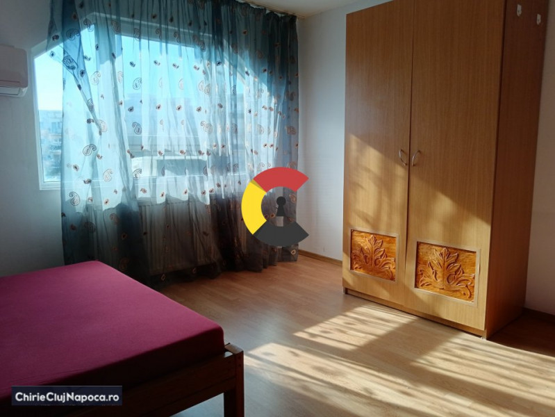 Apartament cu 2 camere decomandate cu acces la curte!