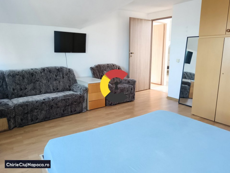 Apartament cu 2 camere decomandate cu acces la curte!