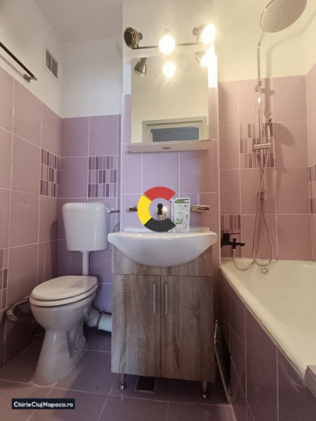Apartament ideal ca si investiție - 2 camere decomandate - Zona McDonald's!