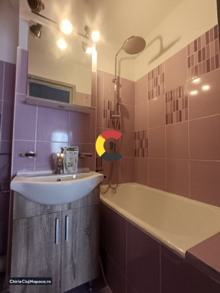 Apartament ideal ca si investiție - 2 camere decomandate - Zona McDonald's!
