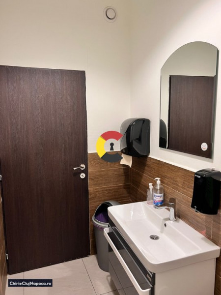 Spatiu mic și practic, modern, Centru, zona Sora