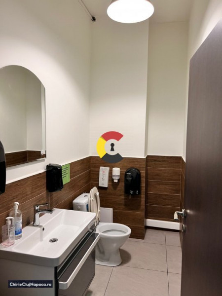 Spatiu mic și practic, modern, Centru, zona Sora