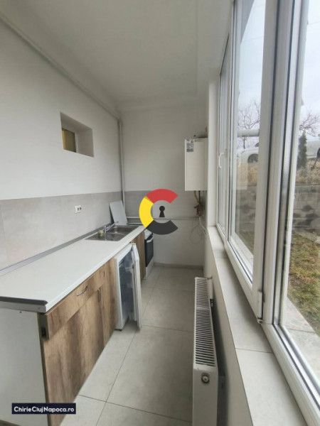 Ap cu 2 camere + curte proprie, bloc nou, parcare, str Margaului 