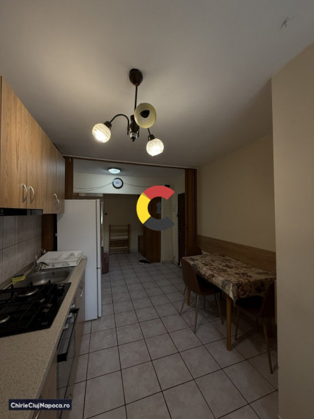Ap. cu 3 camere separate + balcon | zona Parcul Babeș - Plopilor 