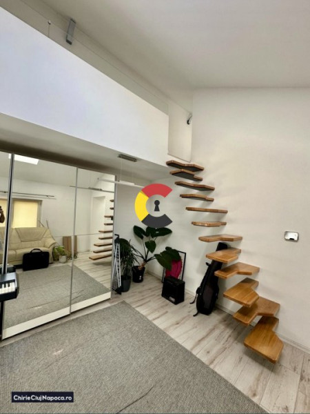 Casa de inchiriat, Semicentral, zona UBB