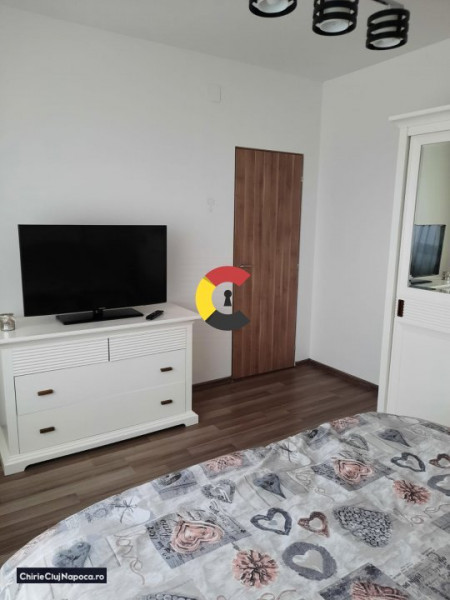 Ap. cu dormitor si living | zona Calea Turzii | parcare