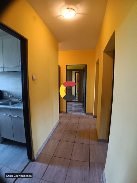 Apartamrent ideal studenti -  3 dormitare, 5 minute de FSEGA si Iulius MALL!