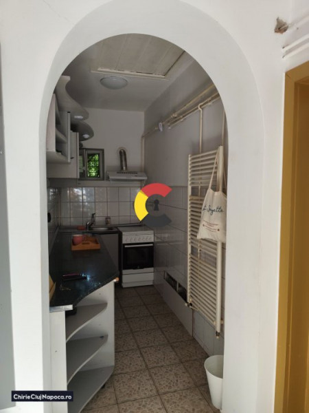 Casa individuală cu 2 camere în Centrul Orașului langa UMF