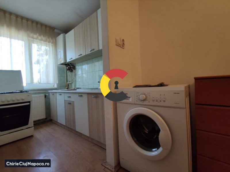 Inchiriez apartament cu 2 dormitoare zona McDonald's Manastur!