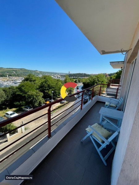 Apartament fain cu 2 camere, zona VIVO, str Razoare 