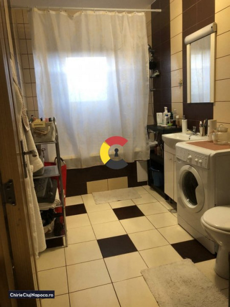 Apartament fain cu 2 camere, zona VIVO, str Razoare 