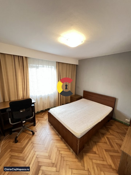 Închiriez apartament cu 3 camere decomandate în Gheorgheni