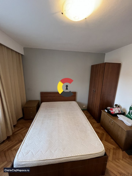 Închiriez apartament cu 3 camere decomandate în Gheorgheni