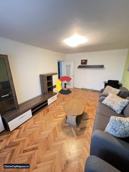 Închiriez apartament cu 3 camere decomandate în Gheorgheni