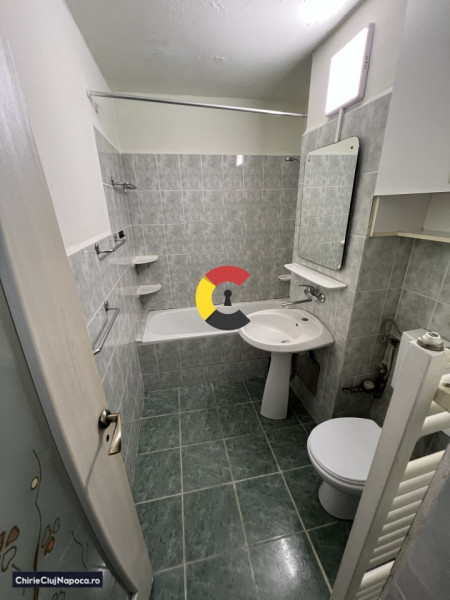 Închiriez apartament cu 3 camere decomandate în Gheorgheni