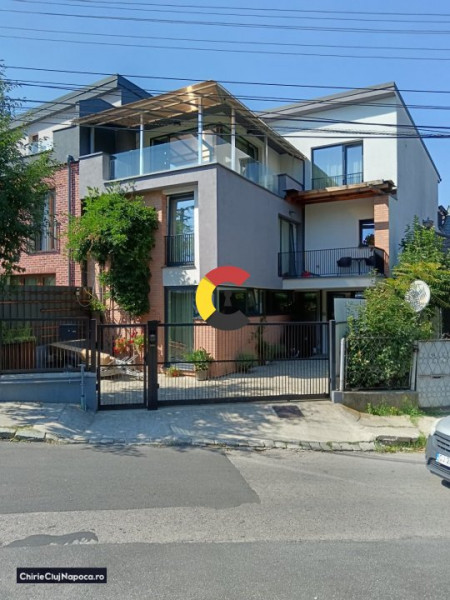 Apartament in zona UMF - In Contructie Tip Vila cu acces la curte!