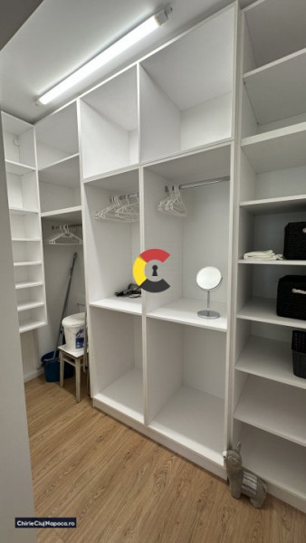 apartament cu dormitor si living cu bucatarie in zona Vivo